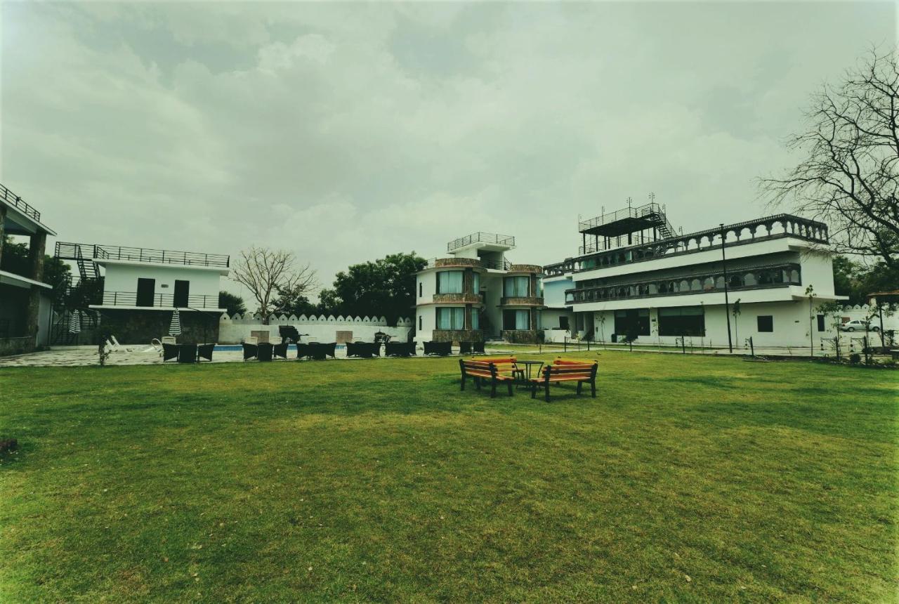 Keshav Resort Udaipur Exterior foto
